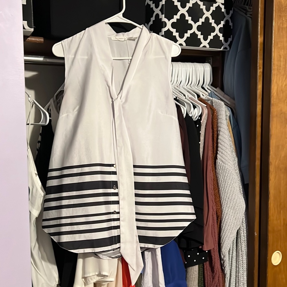 White and black stripe sleeveless shirt